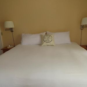 King Bed Room 4